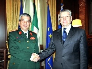 Vietnam boosts defense ties with Italy - ảnh 1